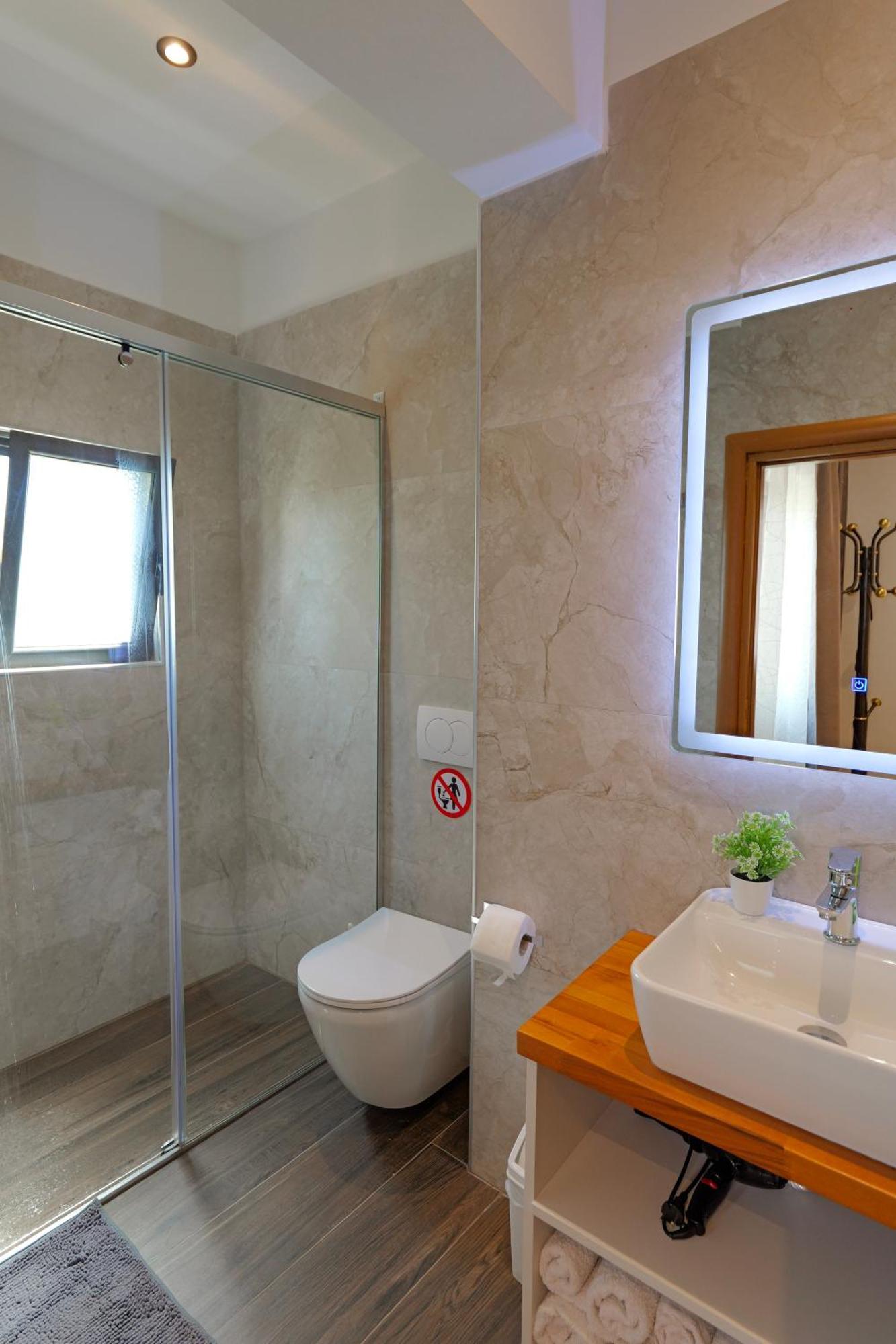 Hotel En Ad Ksamil Exterior photo
